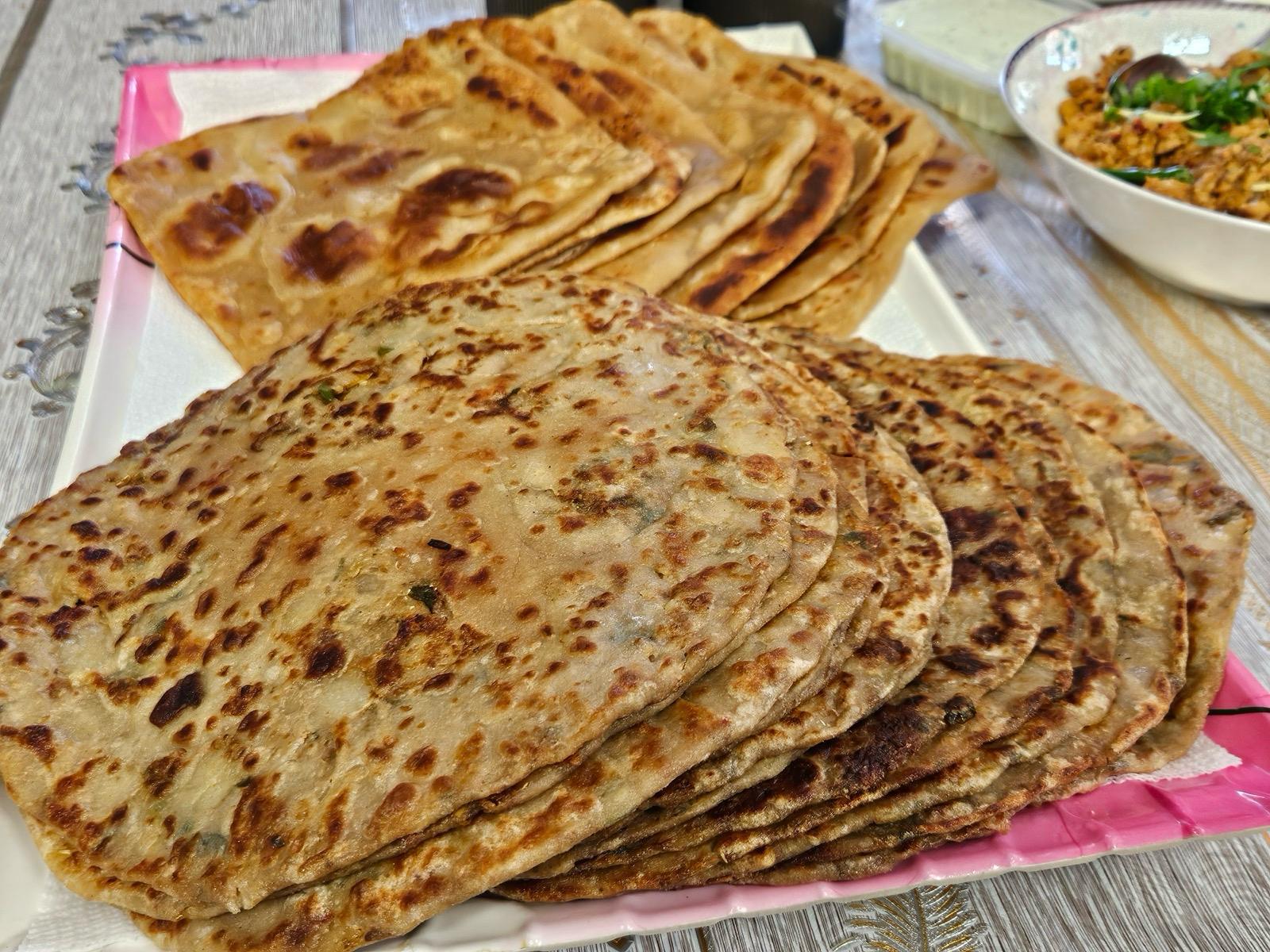 Fresh Tawa Lachha & Stuffed Parathas (15 pcs)